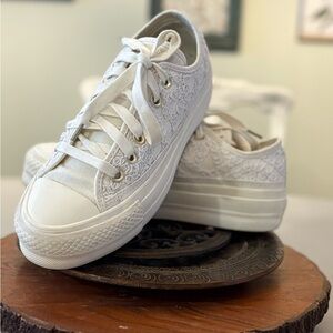 Converse Platform Cream Lace Sneakers